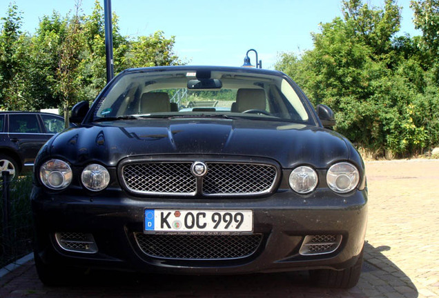 Jaguar XJR