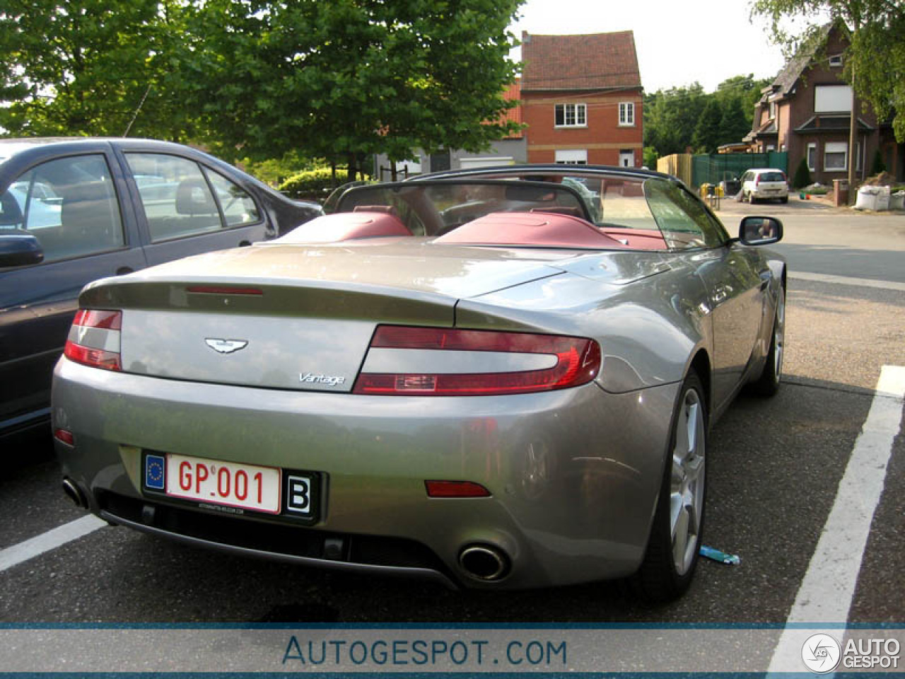 Aston Martin V8 Vantage Roadster