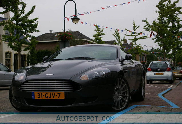 Aston Martin DB9