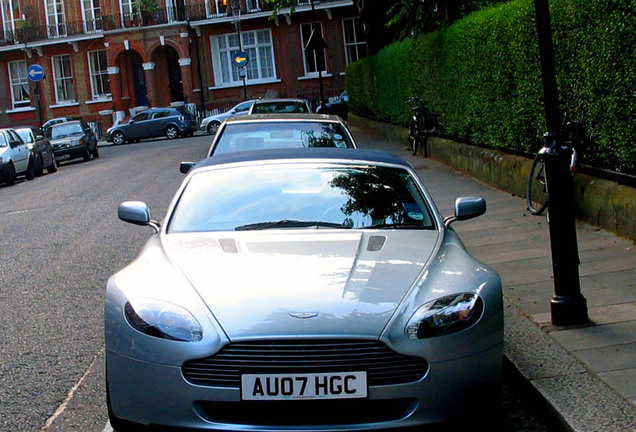 Aston Martin V8 Vantage Roadster