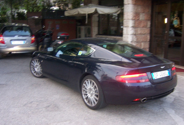 Aston Martin DB9