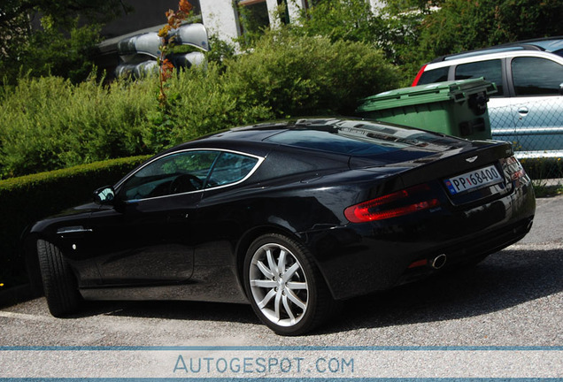 Aston Martin DB9