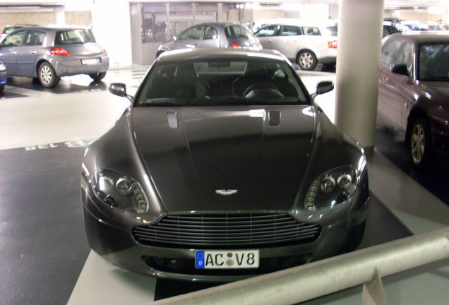 Aston Martin V8 Vantage