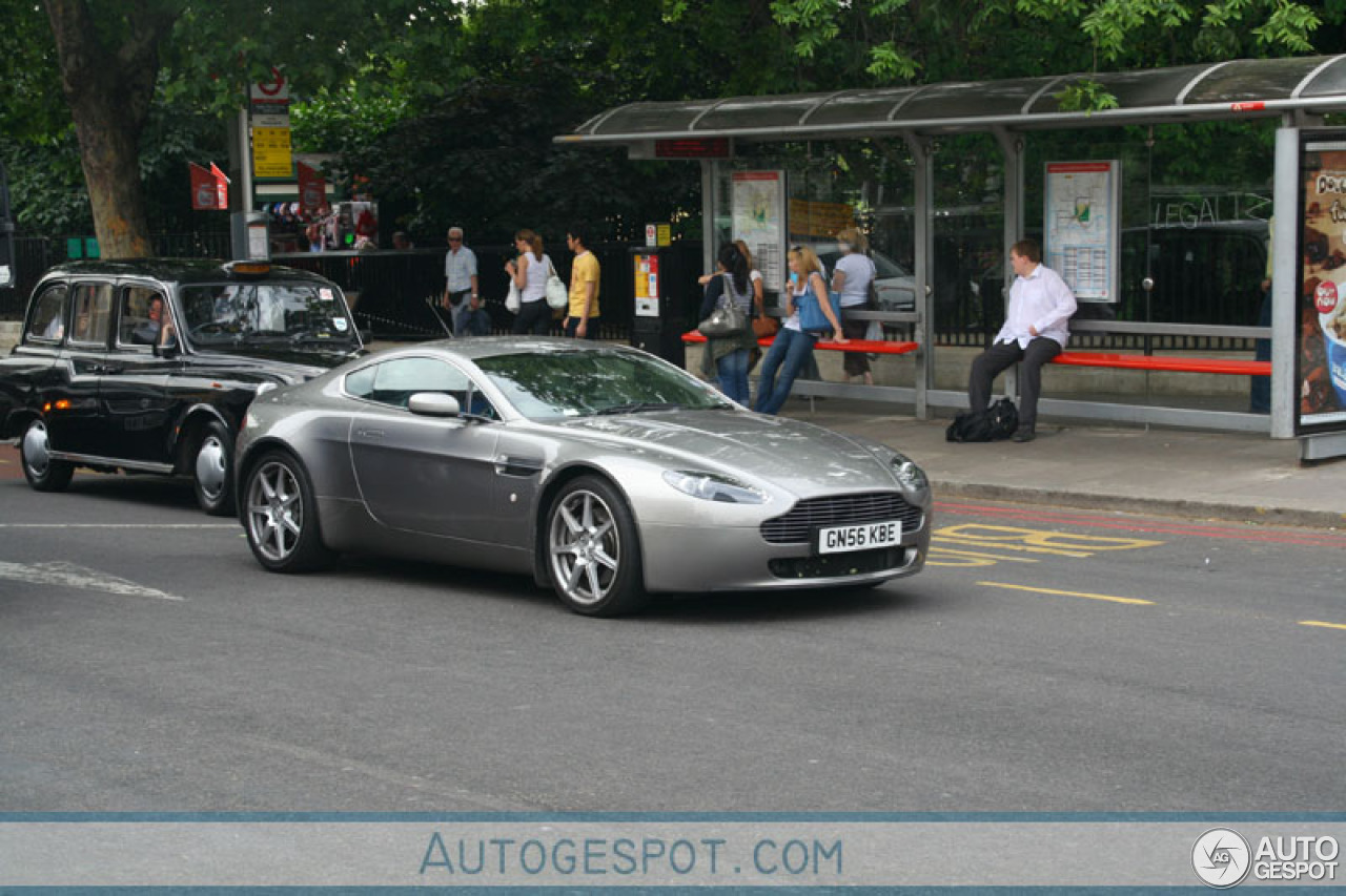 Aston Martin V8 Vantage