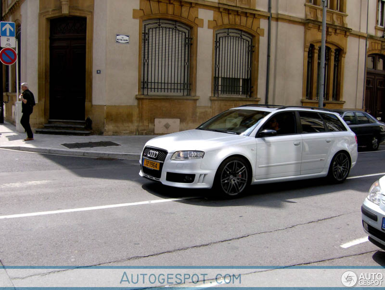 Audi RS4 Avant B7