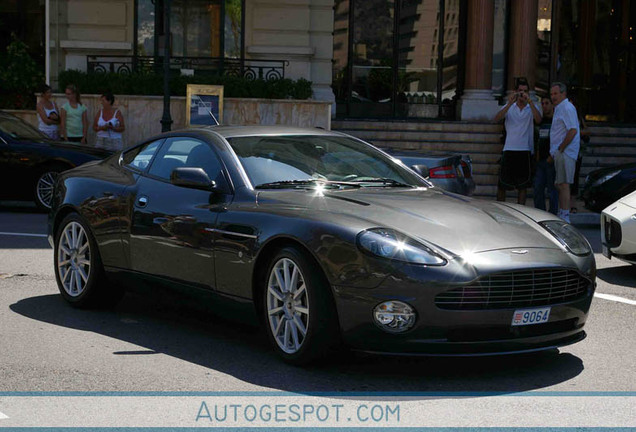 Aston Martin Vanquish S