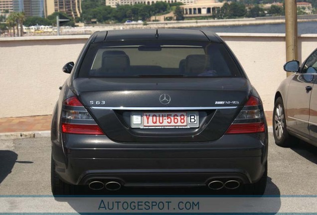 Mercedes-Benz S 63 AMG W221