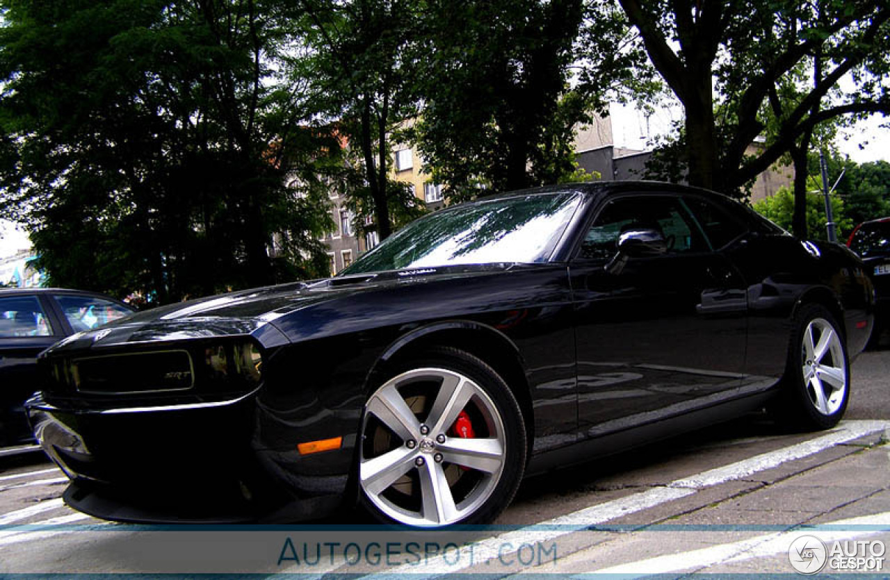 Dodge Challenger SRT-8