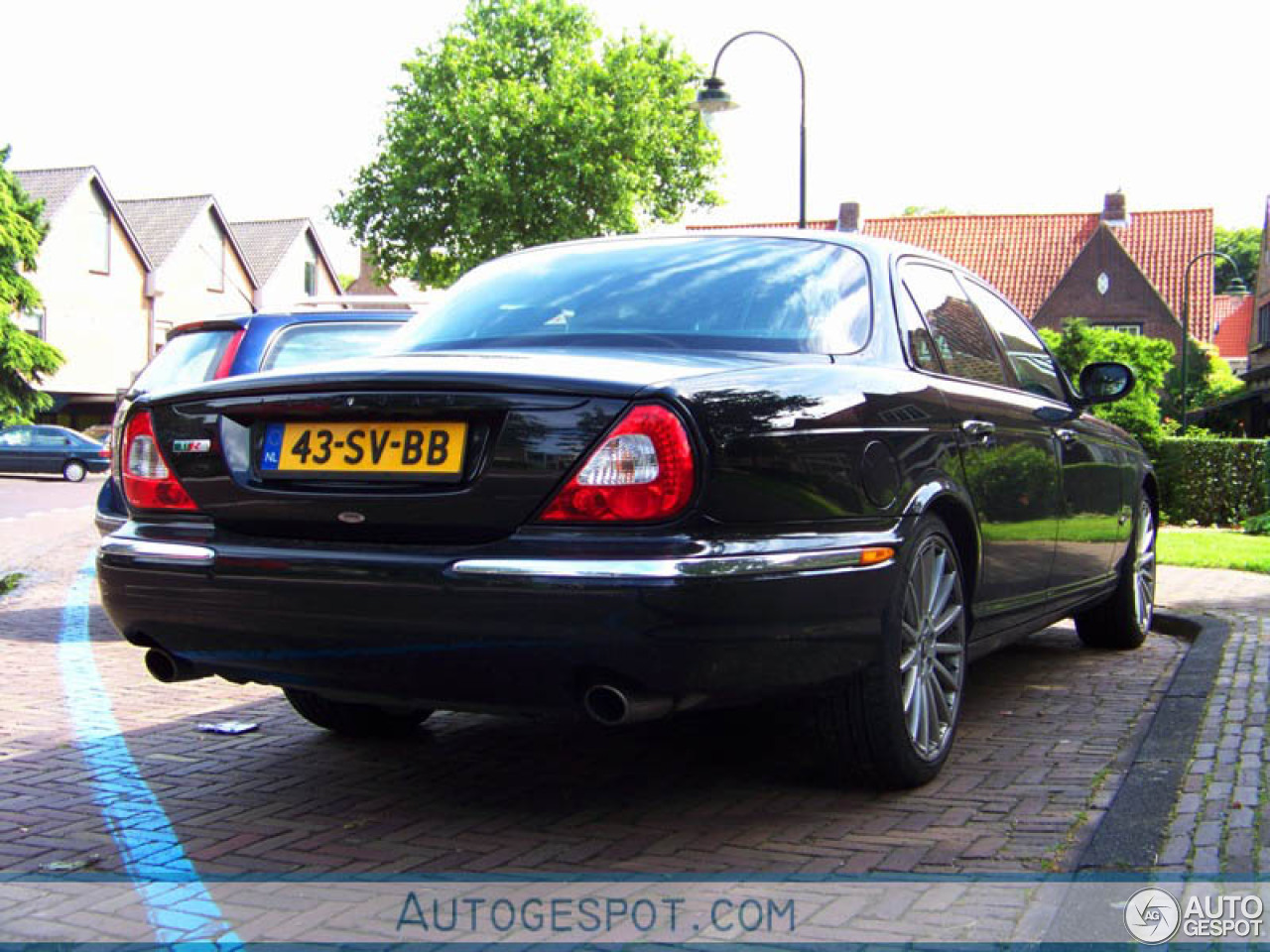 Jaguar XJR