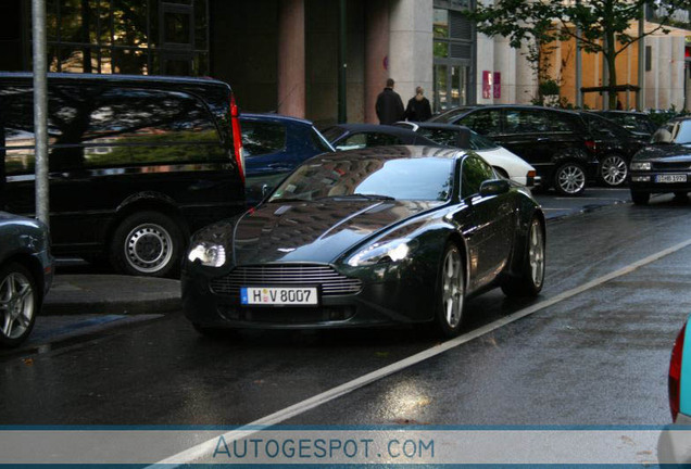 Aston Martin V8 Vantage