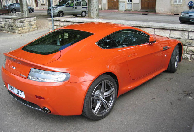 Aston Martin V8 Vantage N400