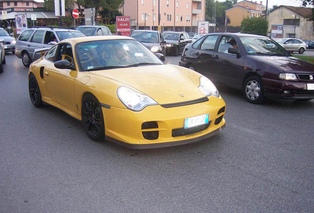 Porsche 996 GT2