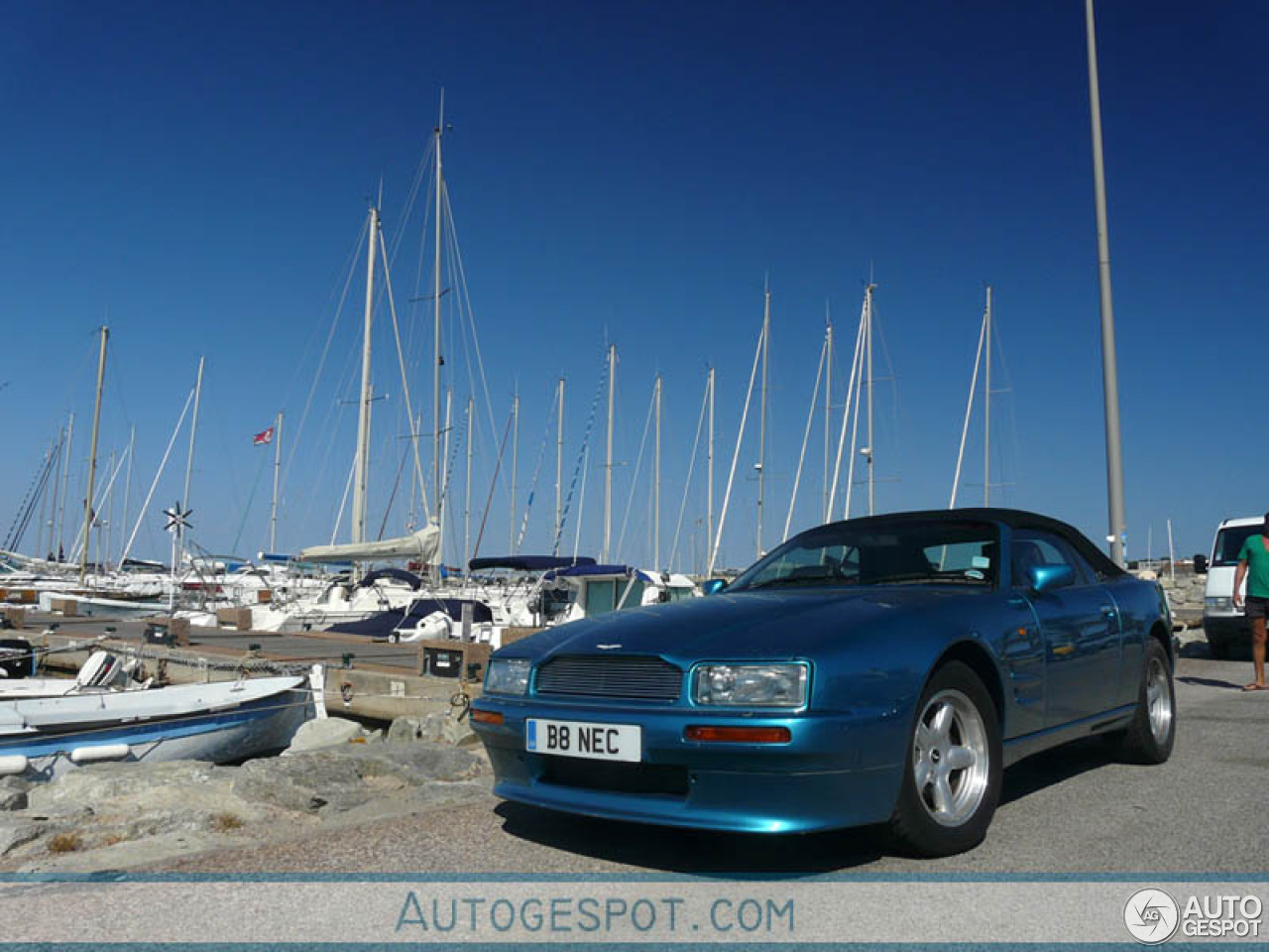 Aston Martin Virage Volante