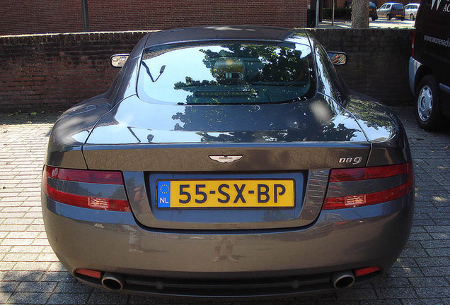 Aston Martin DB9