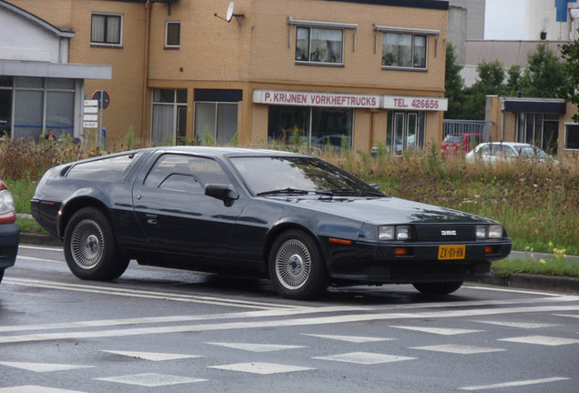 DeLorean DMC-12