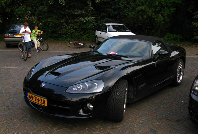 Dodge Viper SRT-10 Roadster 2003