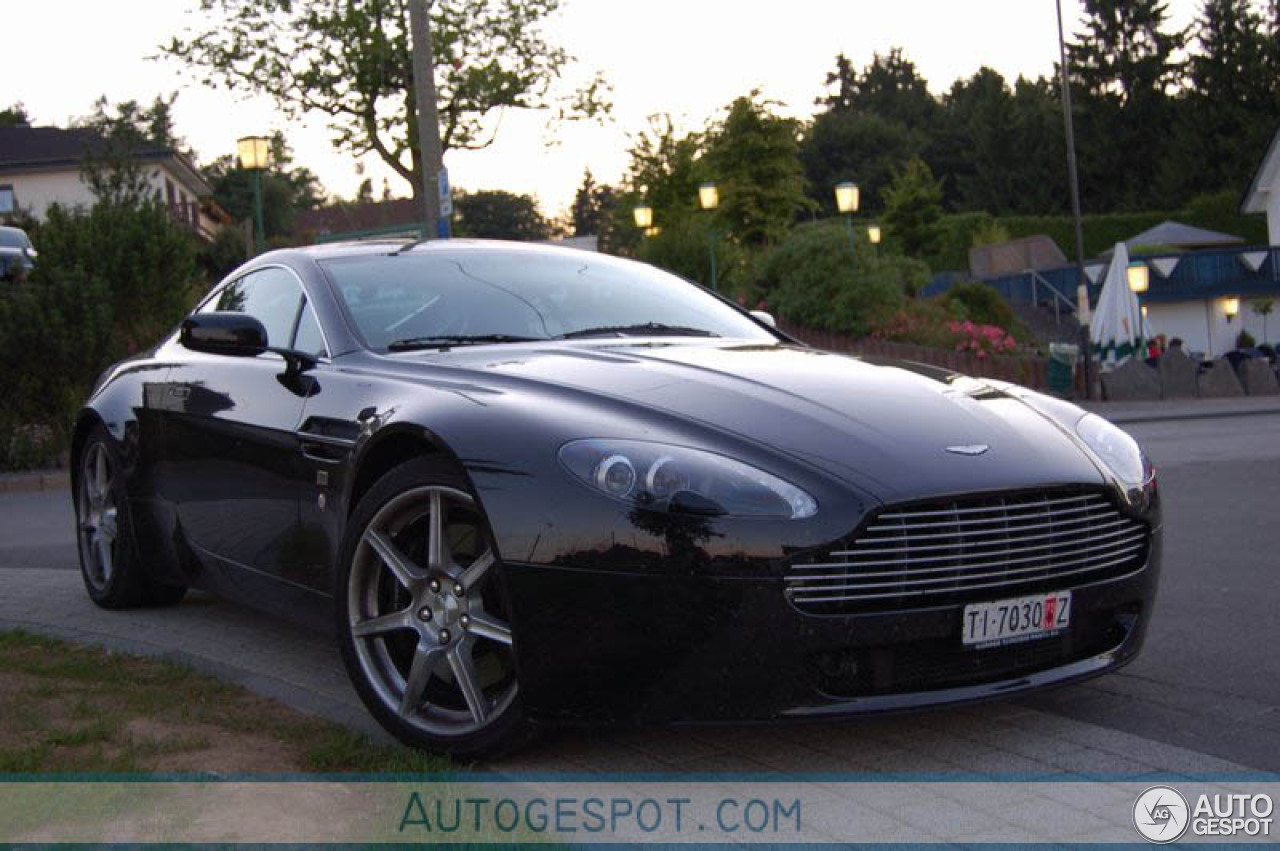 Aston Martin V8 Vantage