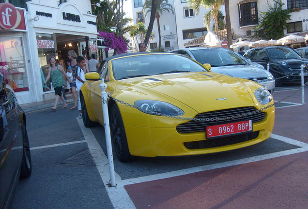 Aston Martin V8 Vantage Roadster