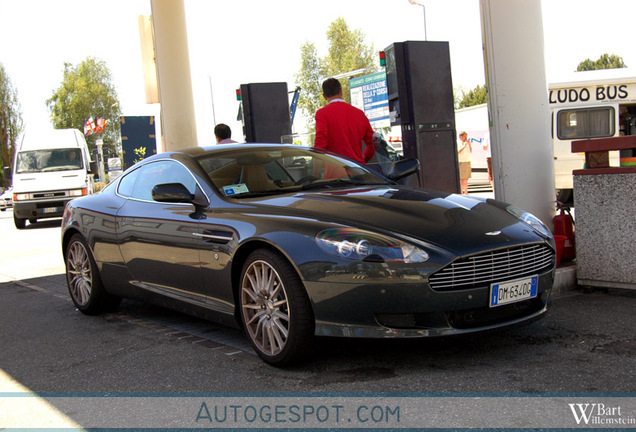 Aston Martin DB9