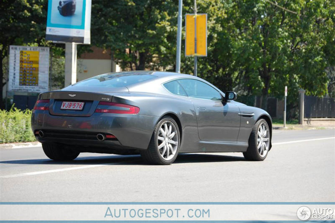 Aston Martin DB9