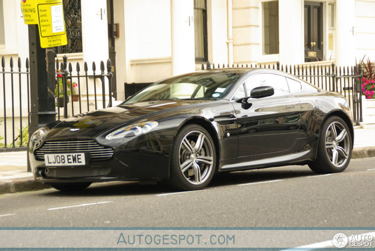 Aston Martin V8 Vantage N400