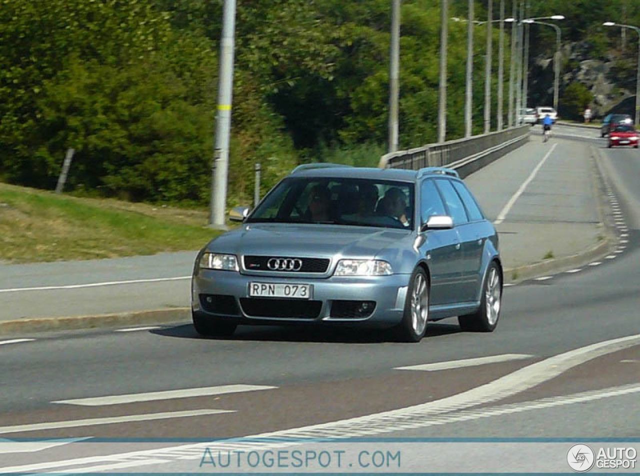 Audi RS4 Avant B5