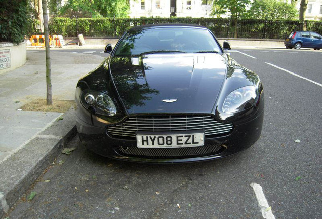 Aston Martin V8 Vantage N400 Roadster