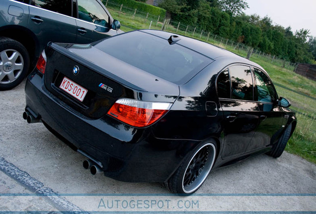 BMW M5 E60 2005