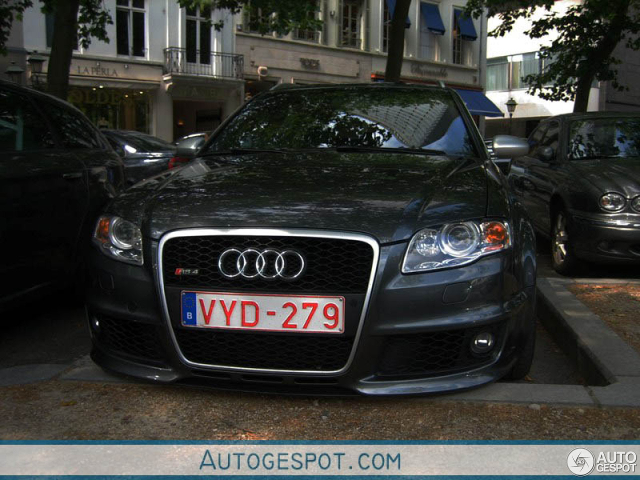 Audi RS4 Avant B7