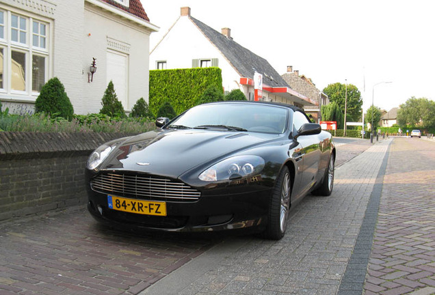 Aston Martin DB9 Volante