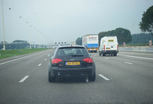 Audi RS4 Avant B7