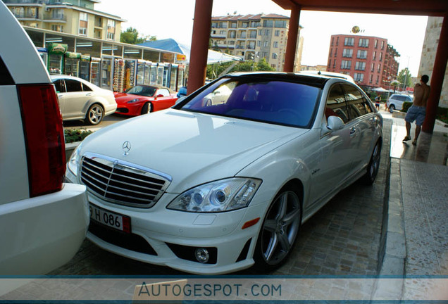 Mercedes-Benz S 63 AMG W221