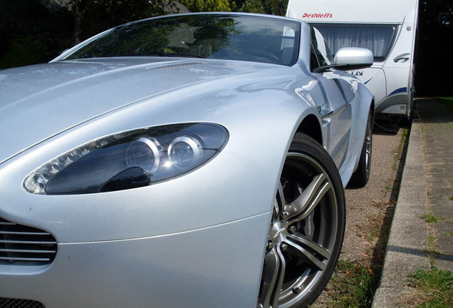 Aston Martin V8 Vantage N400 Roadster