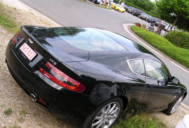 Aston Martin DB9