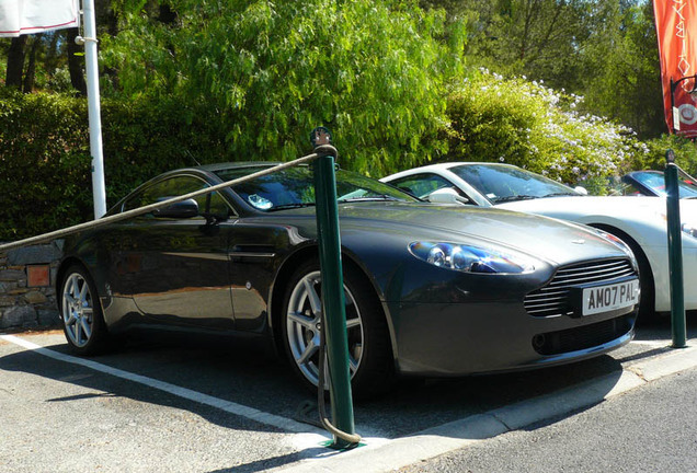 Aston Martin V8 Vantage