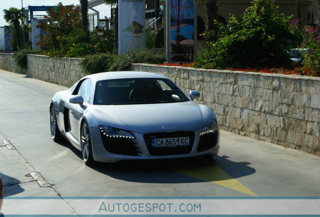 Audi R8