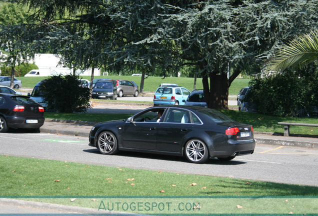 Audi RS4 Sedan