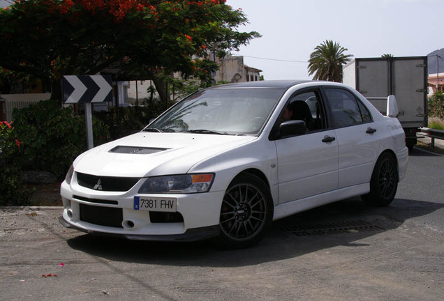 Mitsubishi Lancer Evolution IX MR FQ