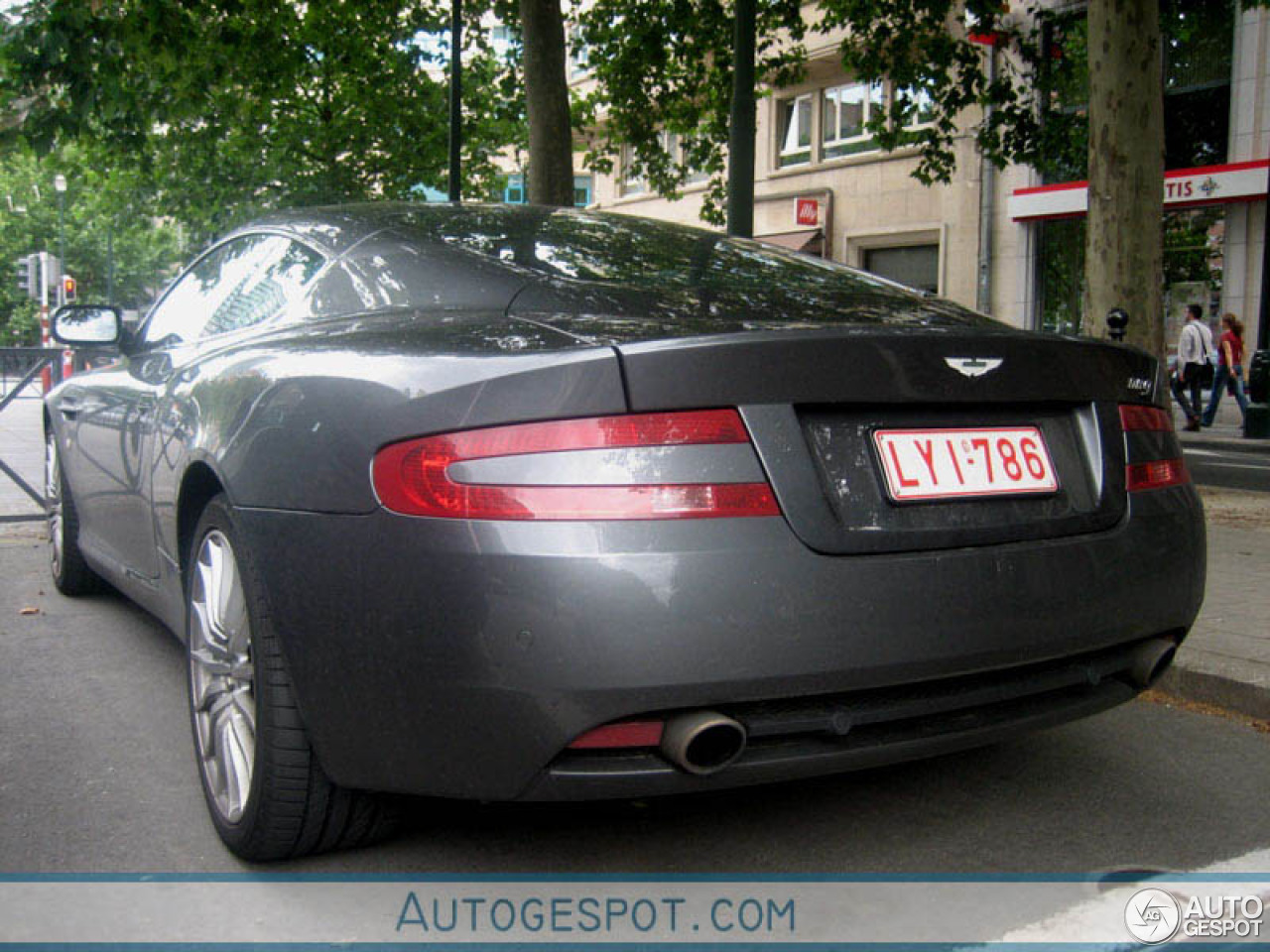 Aston Martin DB9