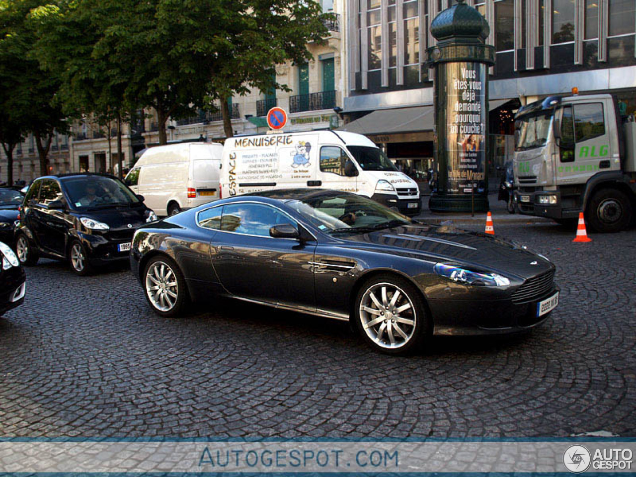 Aston Martin DB9