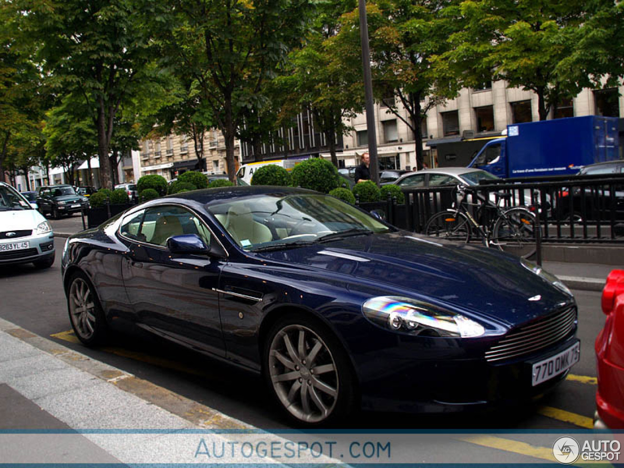 Aston Martin DB9