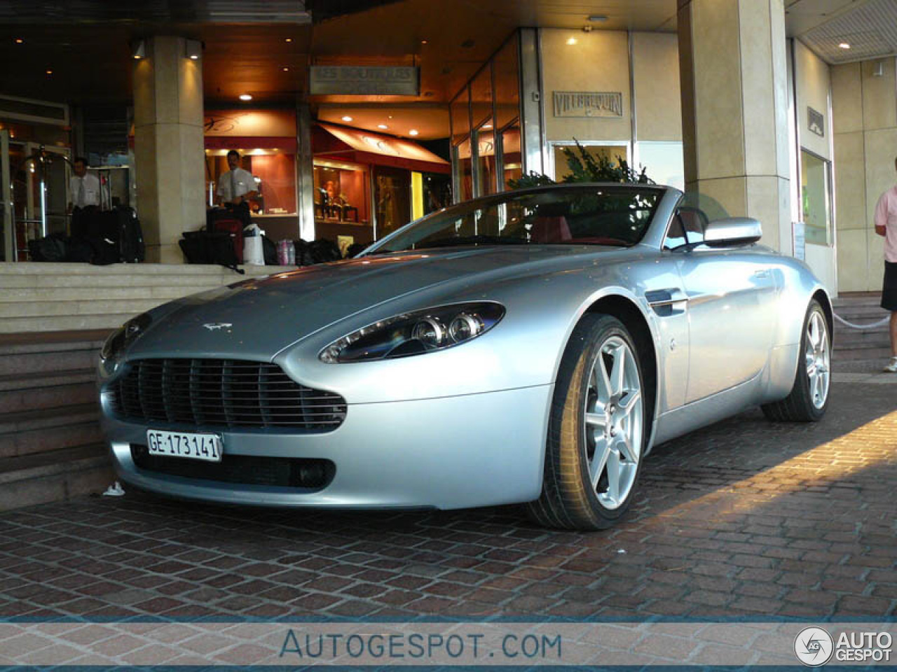 Aston Martin V8 Vantage Roadster