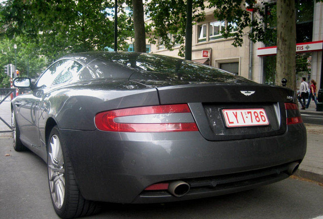 Aston Martin DB9