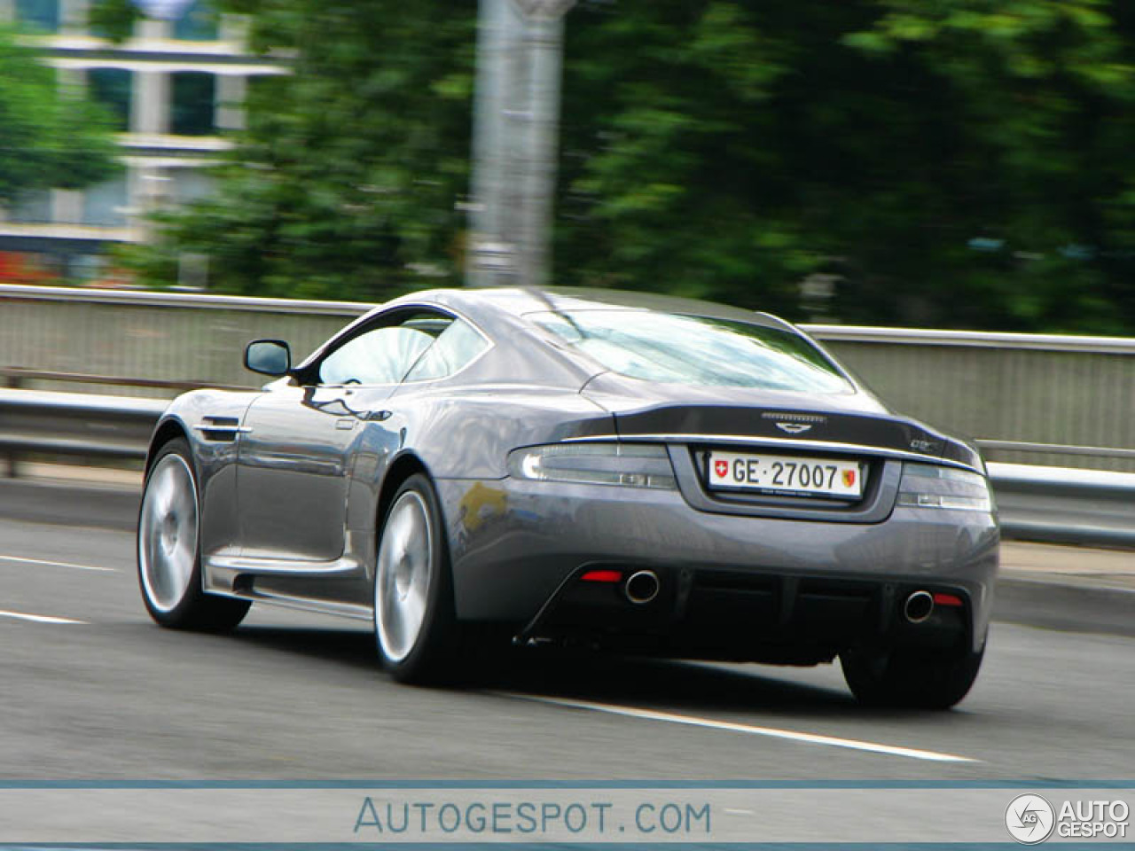 Aston Martin DBS