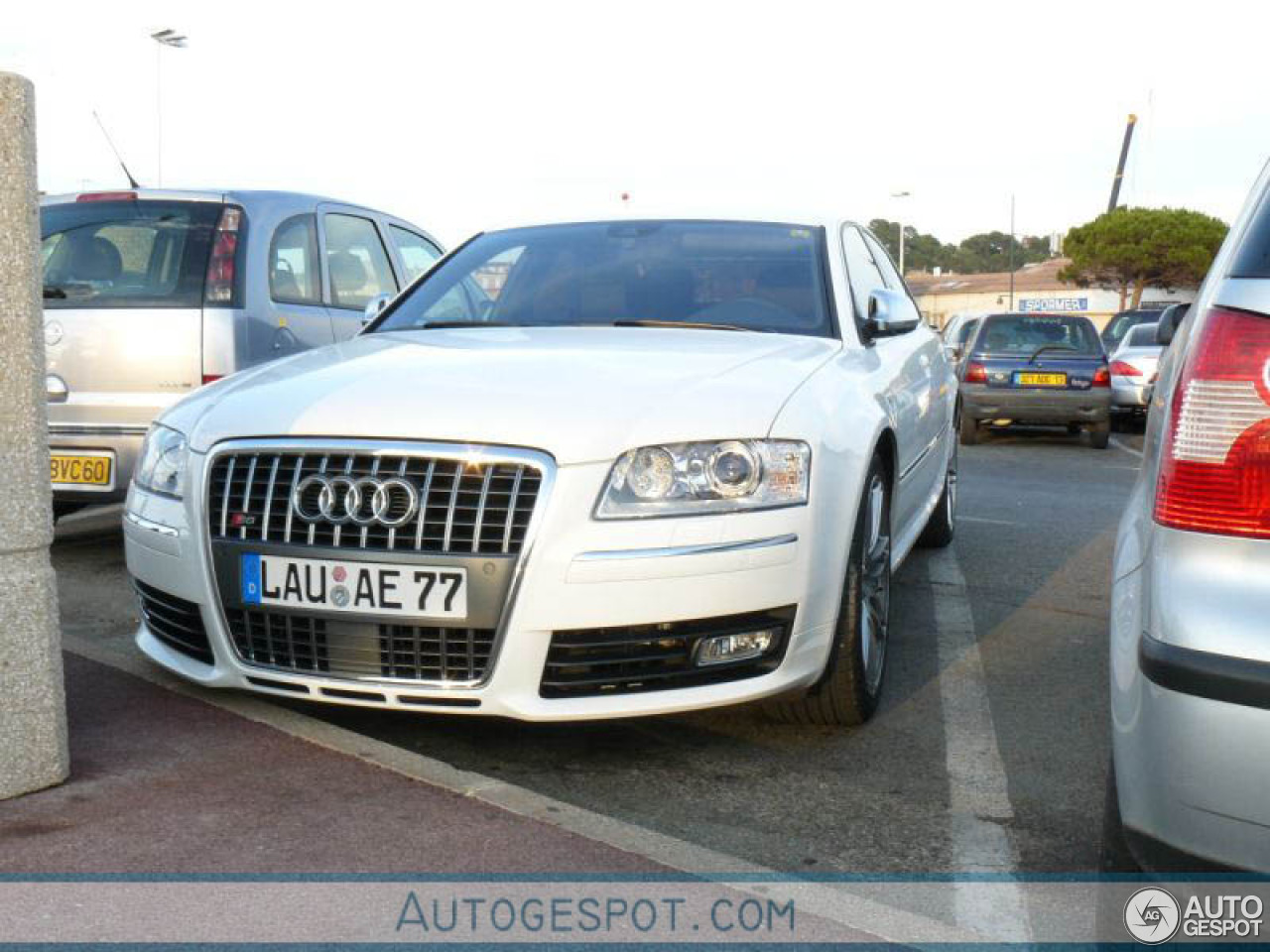 Audi S8 D3