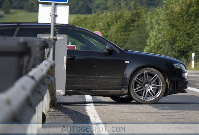 Audi RS4 Avant B7