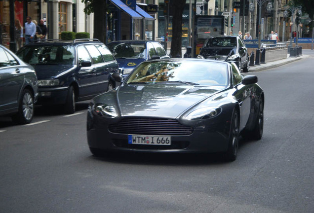 Aston Martin V8 Vantage Roadster