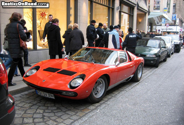 Lamborghini Miura P400 SV