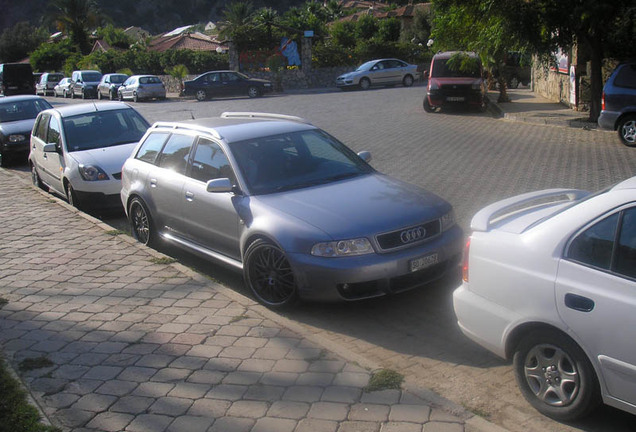 Audi RS4 Avant B5