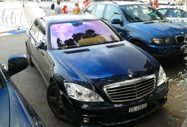 Mercedes-Benz S 65 AMG V221